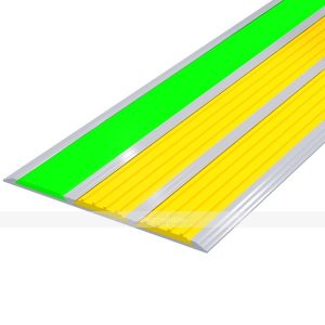 Контрастная светонакопительная накладка в алюминиевом профиле с резиновыми вставками (желтая)